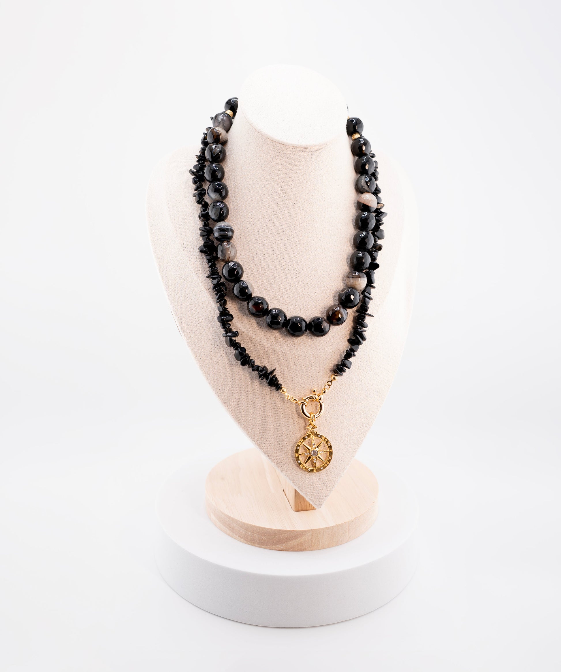 Black Onyx Beaded Necklace with Gold Compass Pendant – Natural Gemstone Statement Necklace for Women – Handmade Layered Crystal Jewelry, Boho Chic, Spiritual Protection Gift
