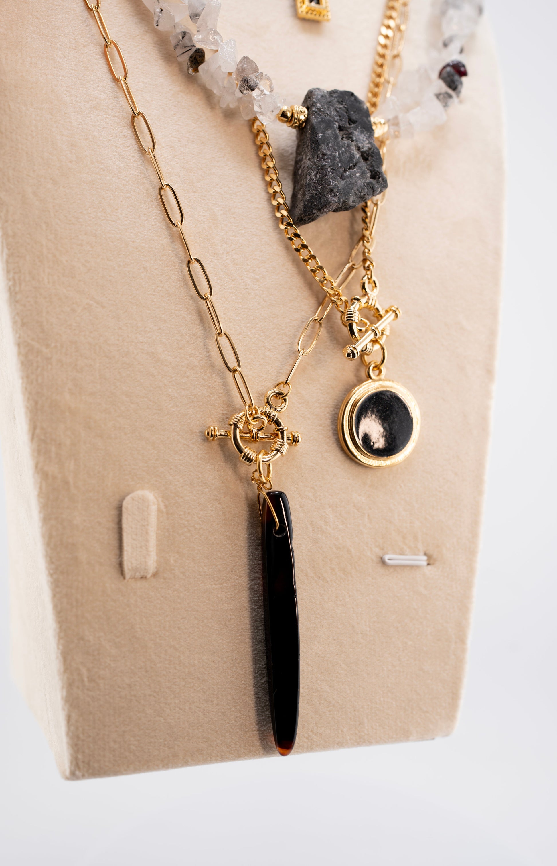 Layered Boho Gemstone Statement Necklace for Women – Natural Crystal Chunk, Gold Chain, Black Pendant, Unique Handmade Jewelry – Trendy Bohemian Multi-Strand Necklace for Gifts & Fashion