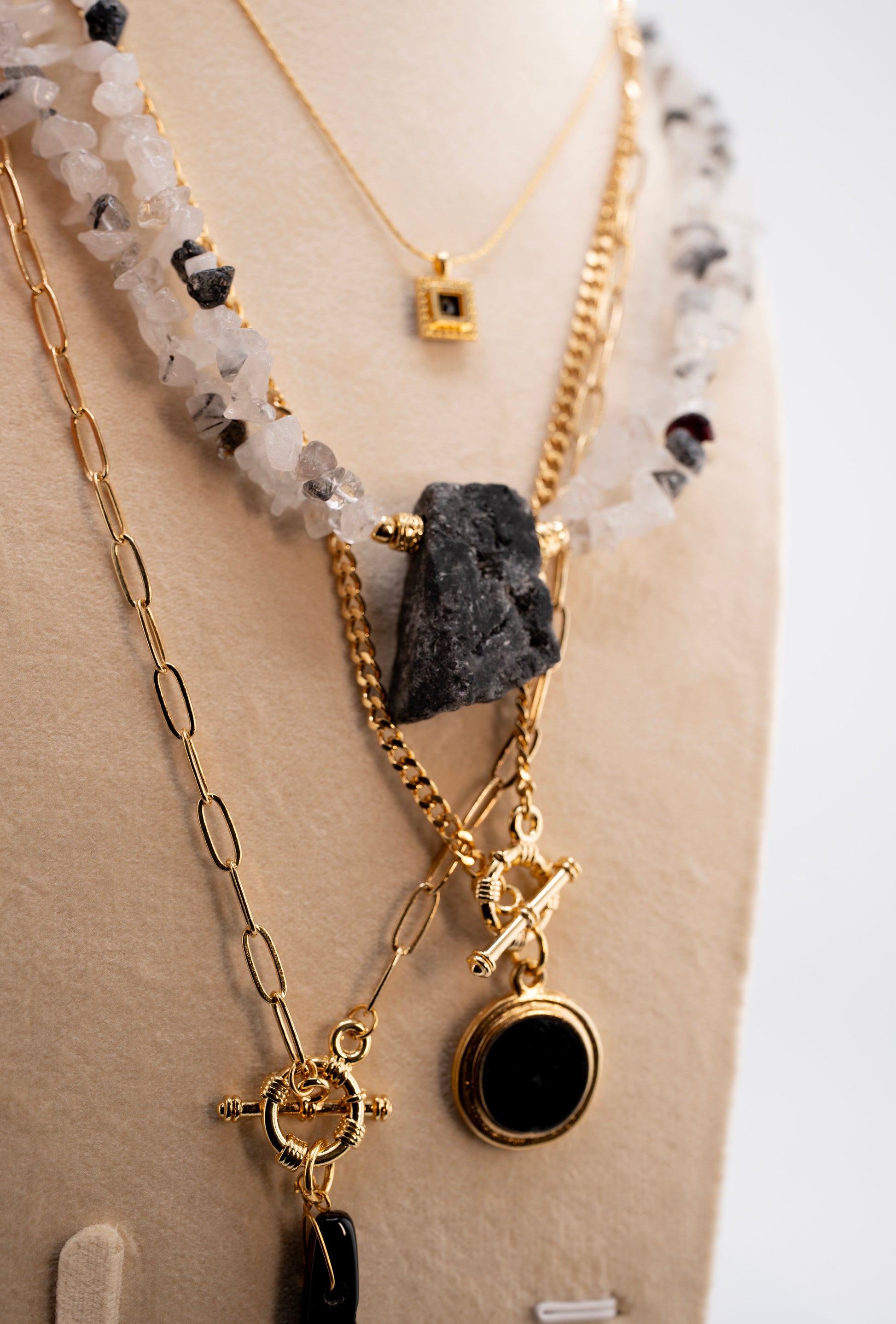 Layered Boho Gemstone Statement Necklace for Women – Natural Crystal Chunk, Gold Chain, Black Pendant, Unique Handmade Jewelry – Trendy Bohemian Multi-Strand Necklace for Gifts & Fashion