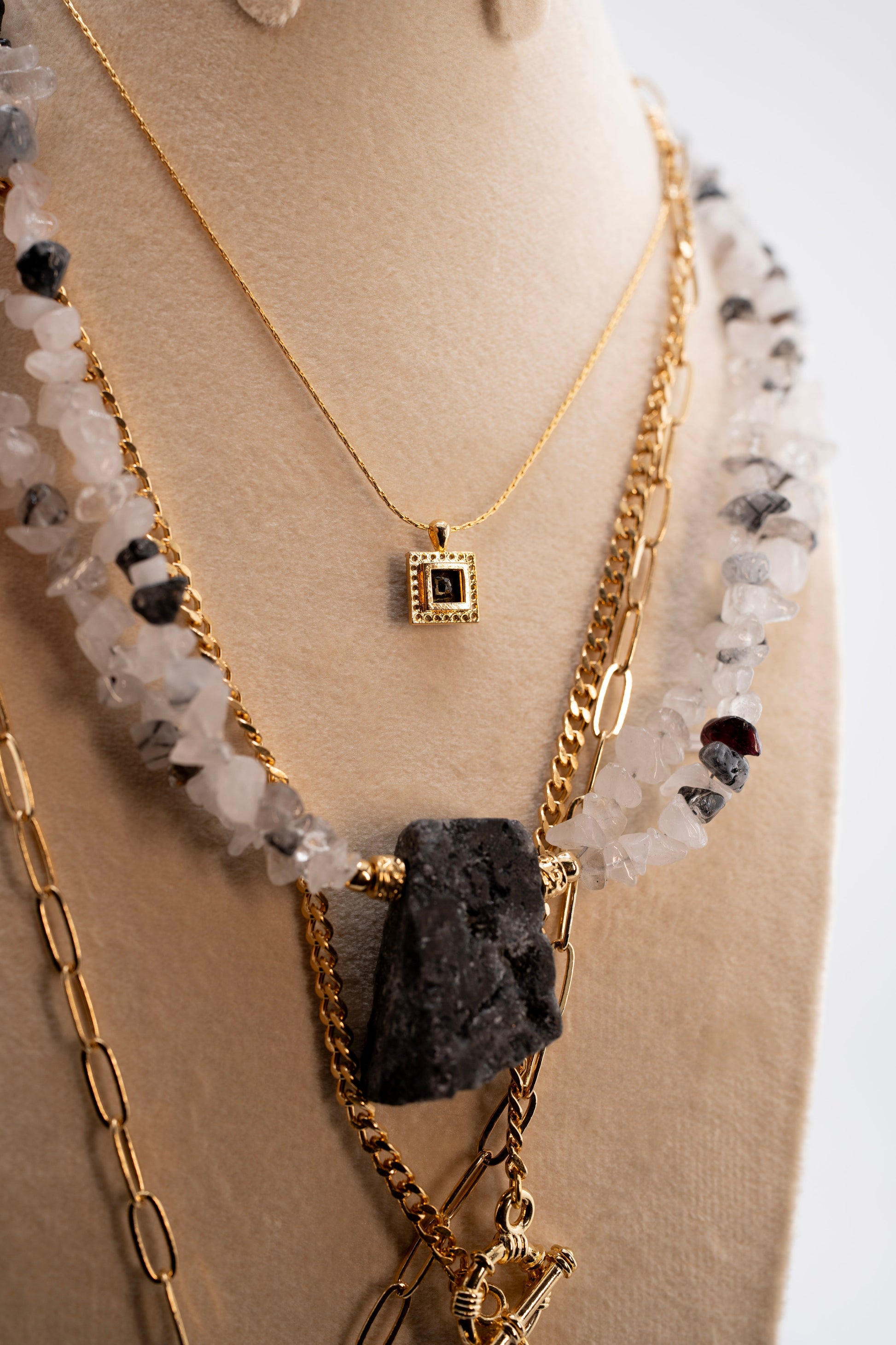 Layered Boho Gemstone Statement Necklace for Women – Natural Crystal Chunk, Gold Chain, Black Pendant, Unique Handmade Jewelry – Trendy Bohemian Multi-Strand Necklace for Gifts & Fashion