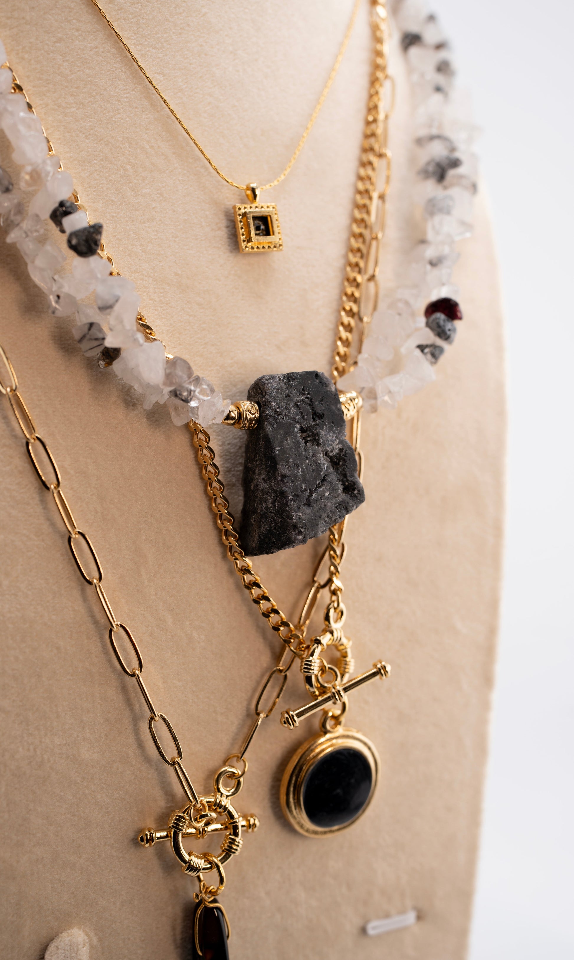 Layered Boho Gemstone Statement Necklace for Women – Natural Crystal Chunk, Gold Chain, Black Pendant, Unique Handmade Jewelry – Trendy Bohemian Multi-Strand Necklace for Gifts & Fashion