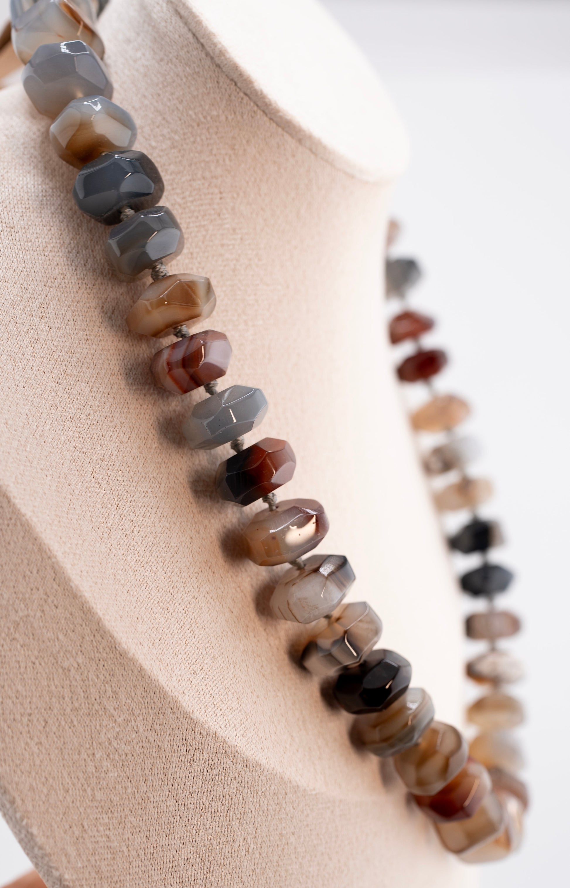 Chunky Faceted Agate Necklace for Women – Natural Multicolor Gemstone Beads – Handmade Statement Earth Tone Crystal Jewelry, Boho Healing Stone Choker