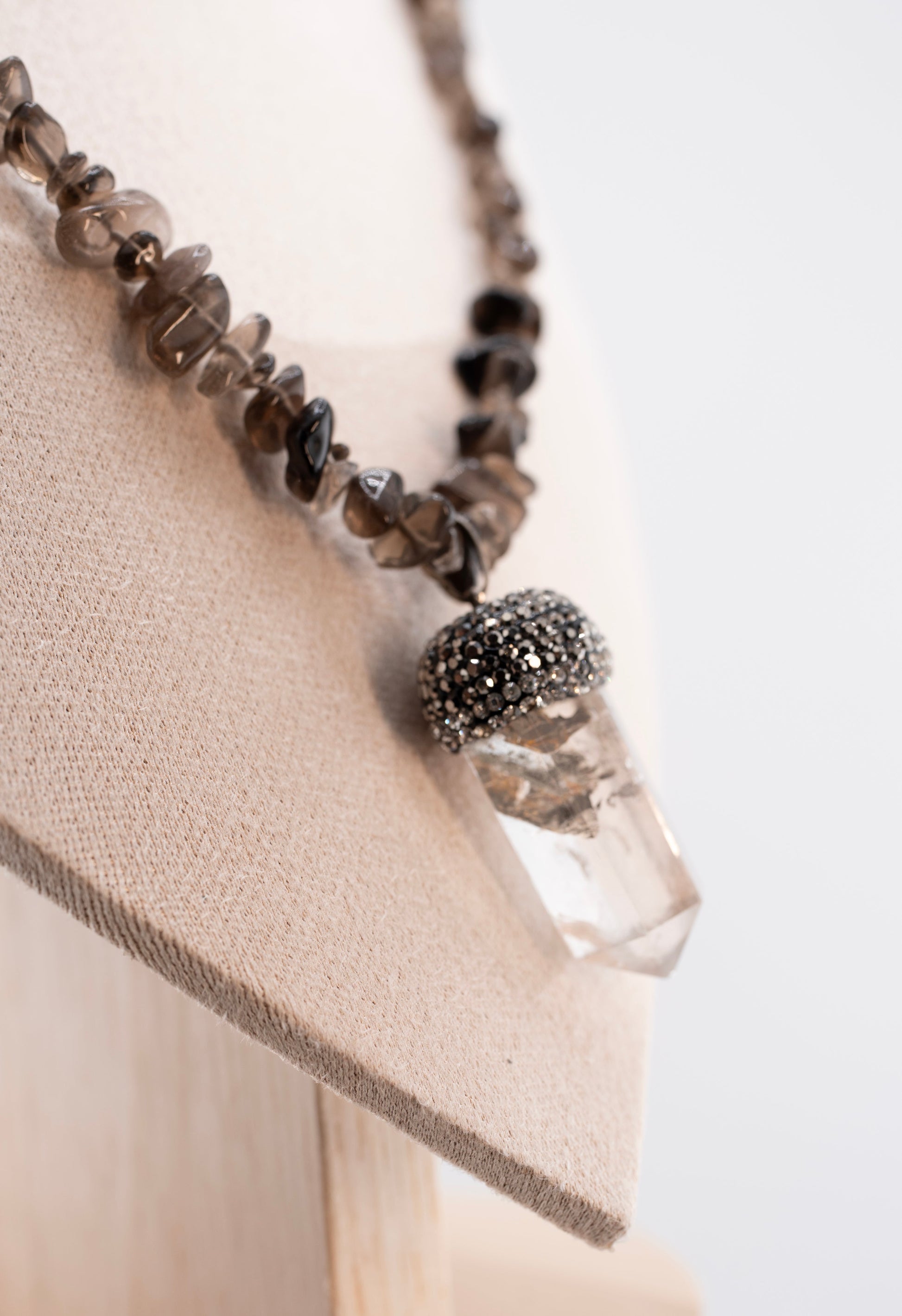Smoky Quartz Chip Necklace with Raw Clear Quartz Crystal Pendant – Handmade Boho Healing Jewelry for Women – Energy Stone Necklace with Rhinestone Cap