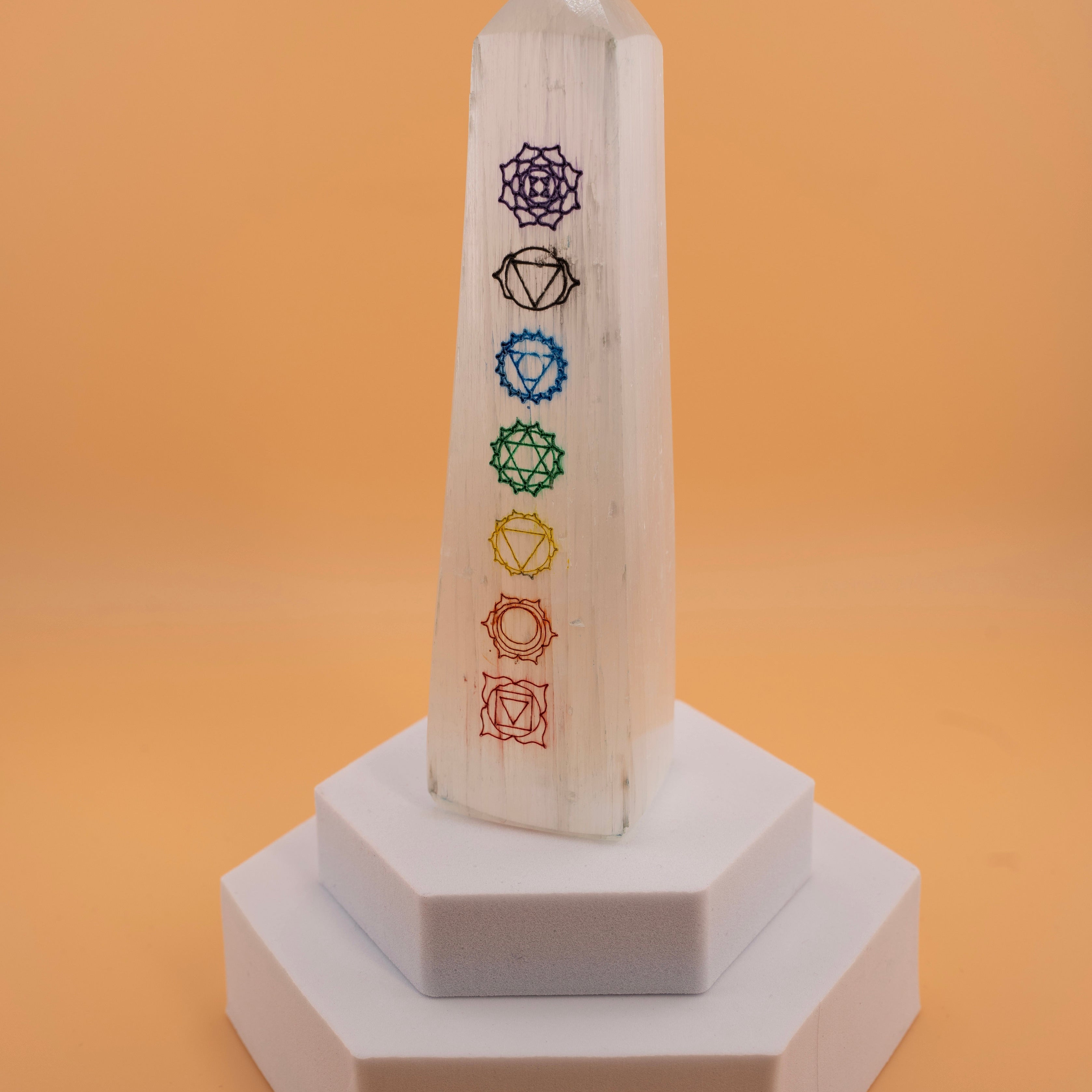 Selenite Crystal Tower with 7 Chakra Engravings – Natural Healing Stone Obelisk for Energy Cleansing, Meditation & Reiki – Spiritual Décor and Chakra Balancing Tool