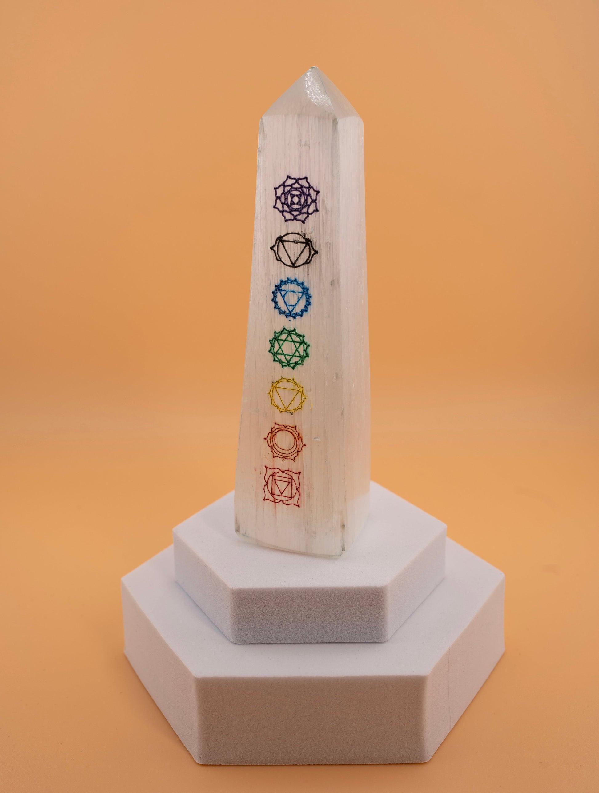 Selenite Crystal Tower with 7 Chakra Engravings – Natural Healing Stone Obelisk for Energy Cleansing, Meditation & Reiki – Spiritual Décor and Chakra Balancing Tool